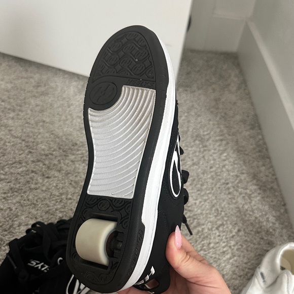 Heelys Black and White Roller Shoes - Picture 2 of 3